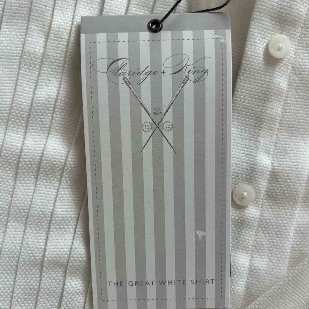 Chic White Women's Tuxedo Style shirt - Picture 3 of 8